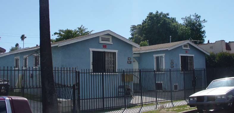 Primary Photo - 852 W 81st St