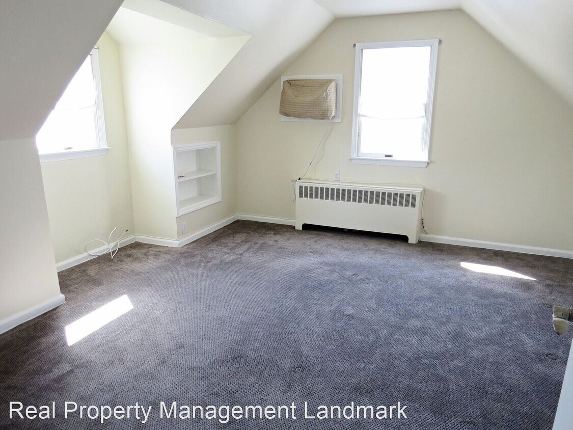 Building Photo - 1 br, 1 bath House - 663 East Meadow Ave 2...