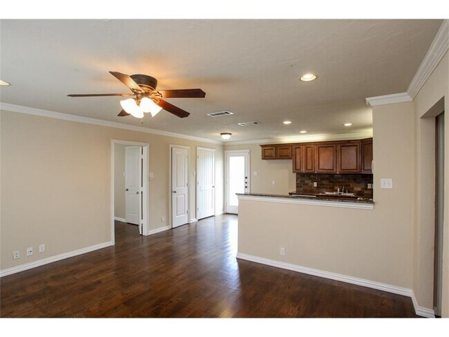 Building Photo - 9420 N County Rd