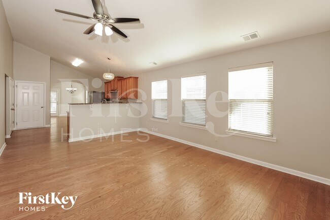 Foto del edificio - 432 Parkstone Dr