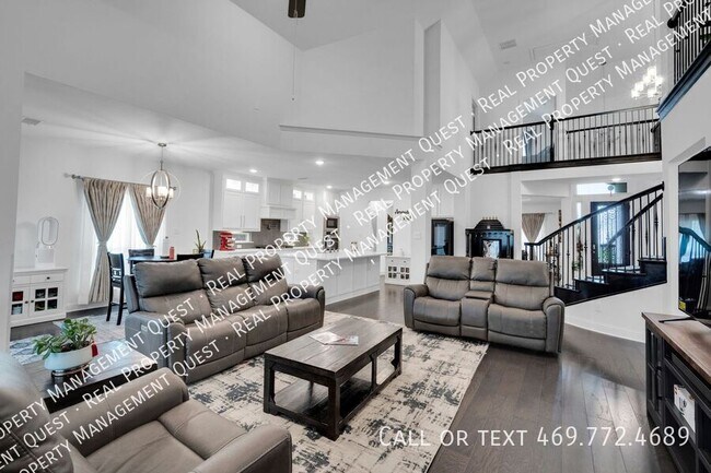 Building Photo - 1767 Shumard St