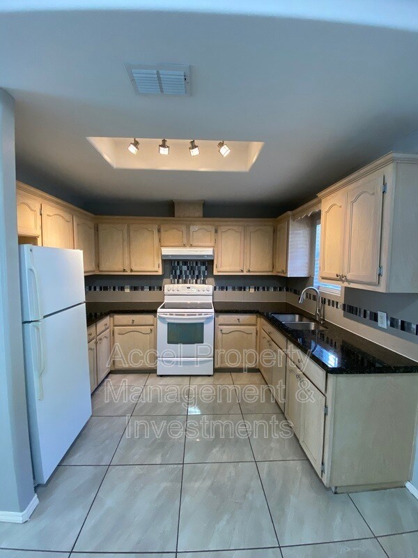 Foto del edificio - 701 Sandpiper Ave
