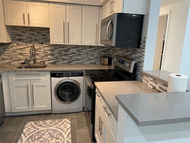 Foto del edificio - 1500 Bay Rd