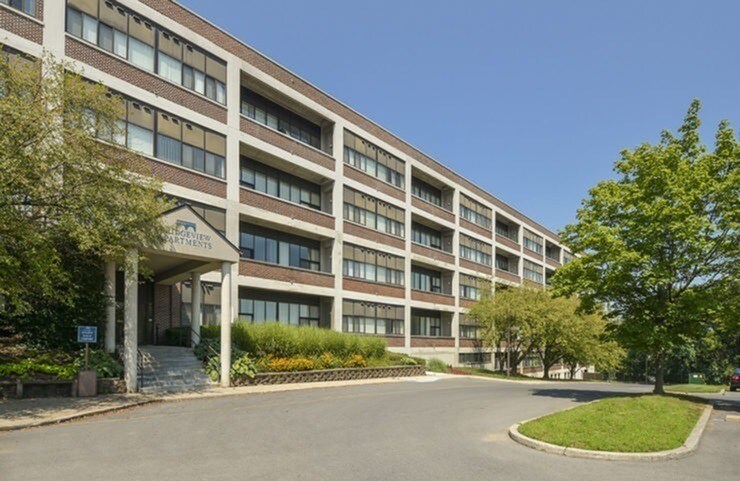 Bridgeview Apartments photo 6