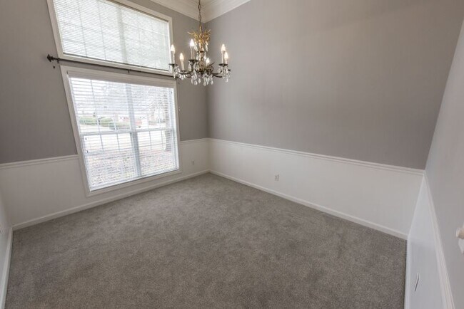 Building Photo - 1088 Amber Ln
