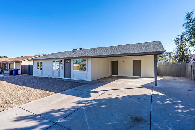 Building Photo - Lovely Chandler Home near everything!