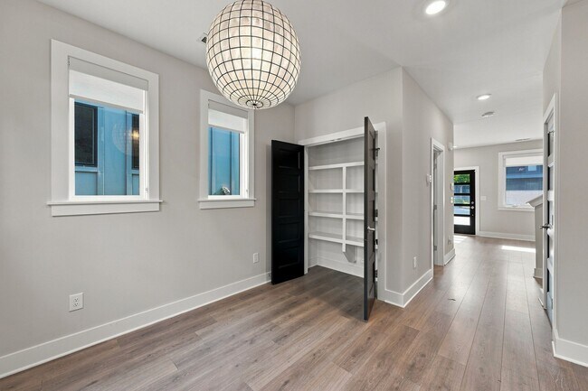 Foto del edificio - 801 Cherokee Ave