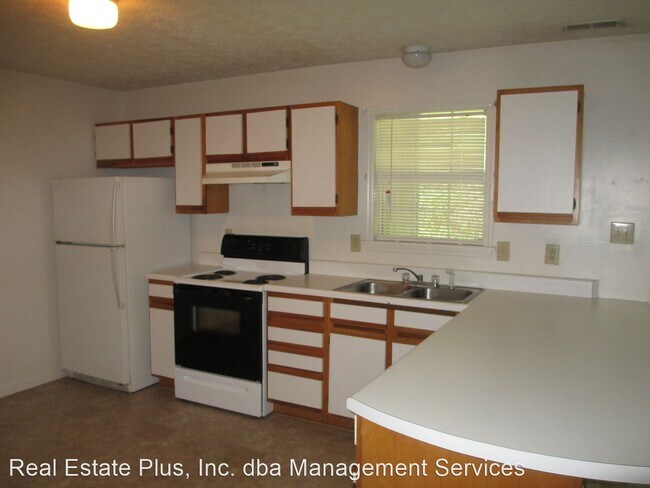 Building Photo - 2 br, 1 bath House - 47 Mare Court Apt E