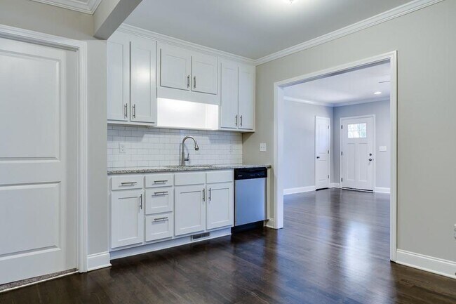 Foto del edificio - 124 Woodbine Cir SE