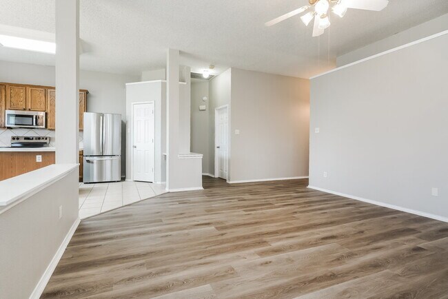 Foto del edificio - 8504 Rock Creek Dr
