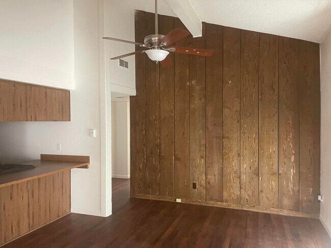 Foto del edificio - 4973-4975 Summerwood Circle