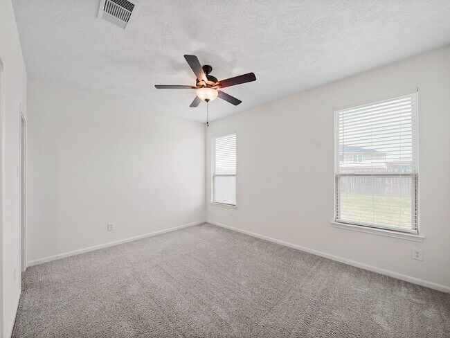 Foto del edificio - 15614 Tawny Stark Dr