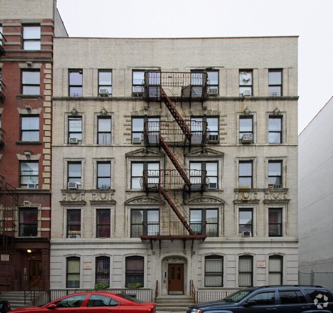 229231 W 115th St, New York, NY 10026 Apartments in New York, NY