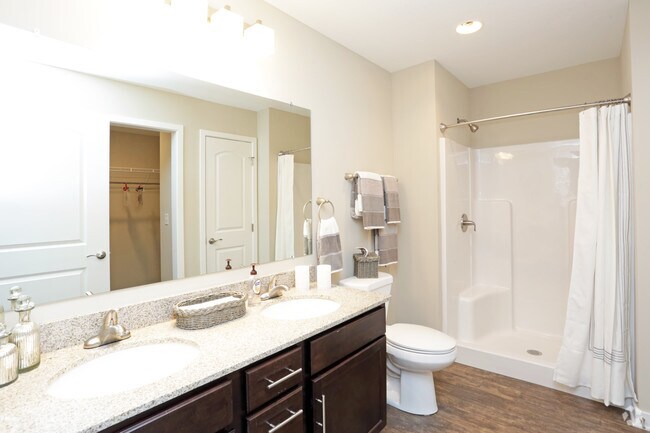 2 habitaciones, 2 baños - Meadowood/1326 pies cuadrados - Baño - Redwood Grimes