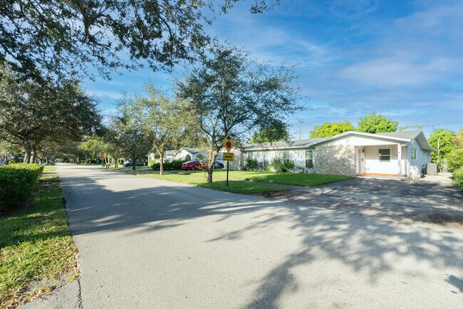 Building Photo - 11600 SW 81st Rd