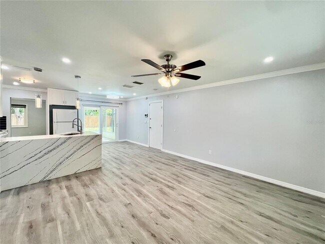 Foto del edificio - 1375 Amberlea Dr S