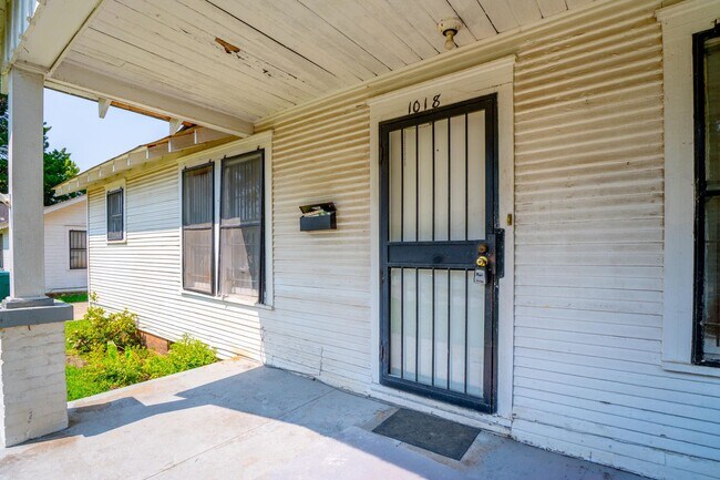 Foto del edificio - Updated 2 bedroom home in Central Little Rock