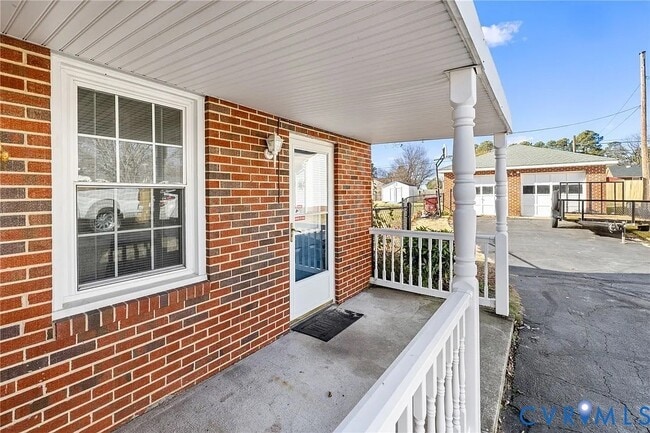 Building Photo - 8276 Franklin Ln