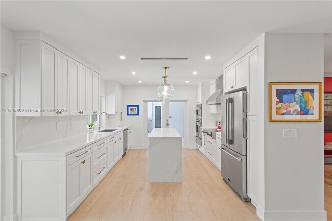 Building Photo - 14270 SW 74th Ct
