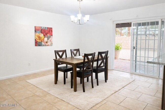 Building Photo - 3838 W Dailey St