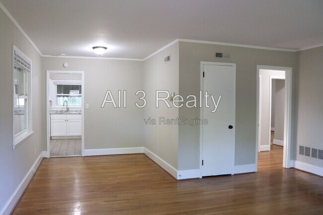 Foto del edificio - 929 Parkwood Dr