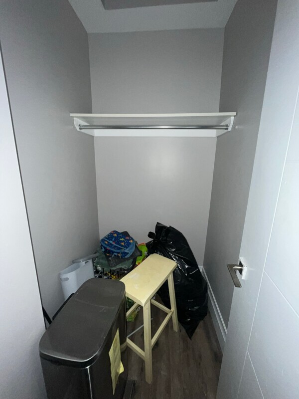 Foto del edificio - 106 N Grove St