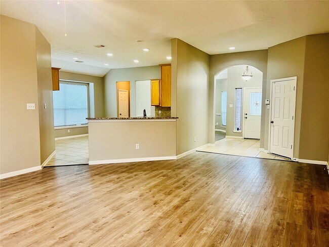 Foto del edificio - 18215 Linden Forest Ln