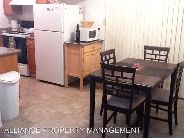 Foto del edificio - 8444 Hidden Lake Rd