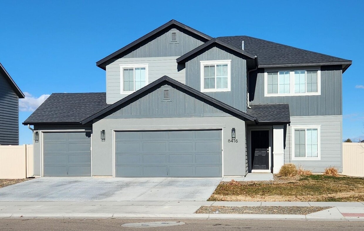 Foto principal - Newer 4 bed 2.5 bath Nampa home just off o...