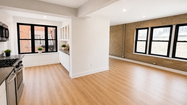 Foto del edificio - 4830 W Belle Plaine Ave