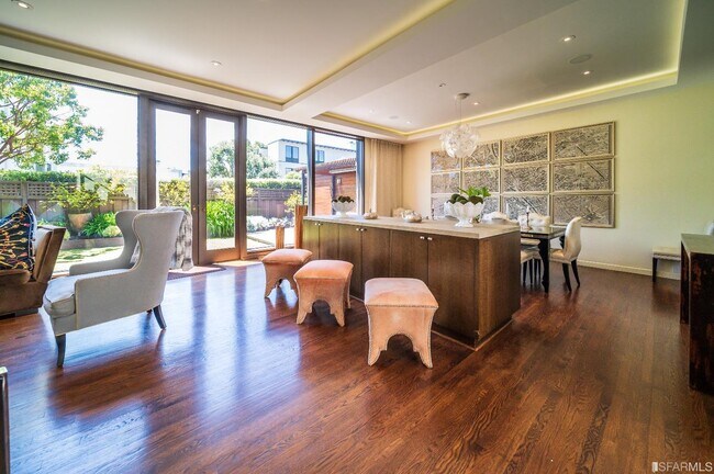 Foto del edificio - 3074 Pacific Ave