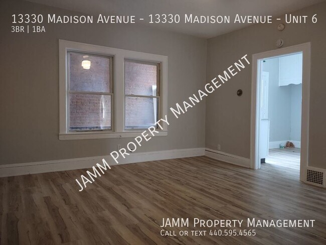 Foto del edificio - 3-Bedroom Apartment unit in Lakewood!!