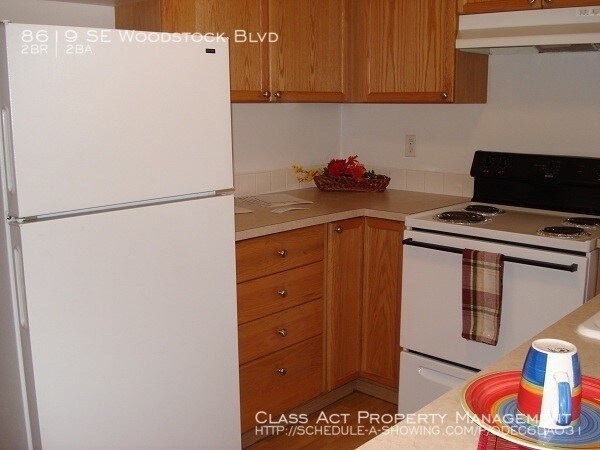 Foto del edificio - 8619 SE Woodstock Blvd