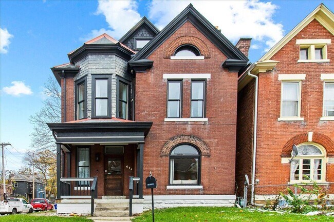 Building Photo - 674 S Ohio Ave