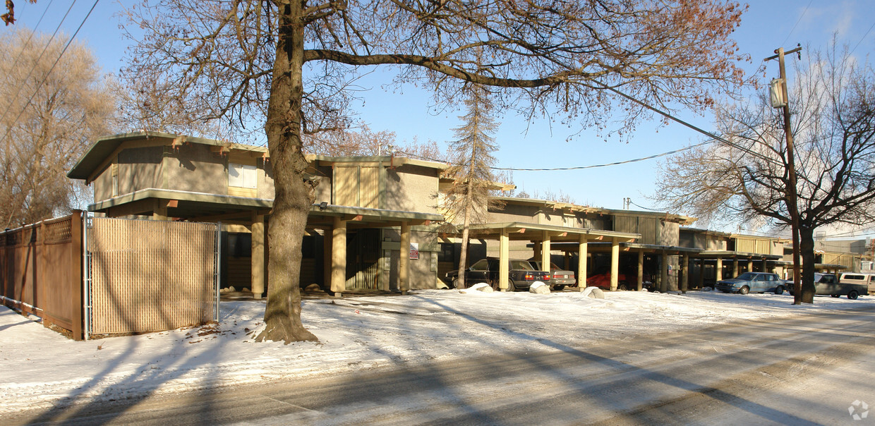 Primary Photo - Millwood Townhomes