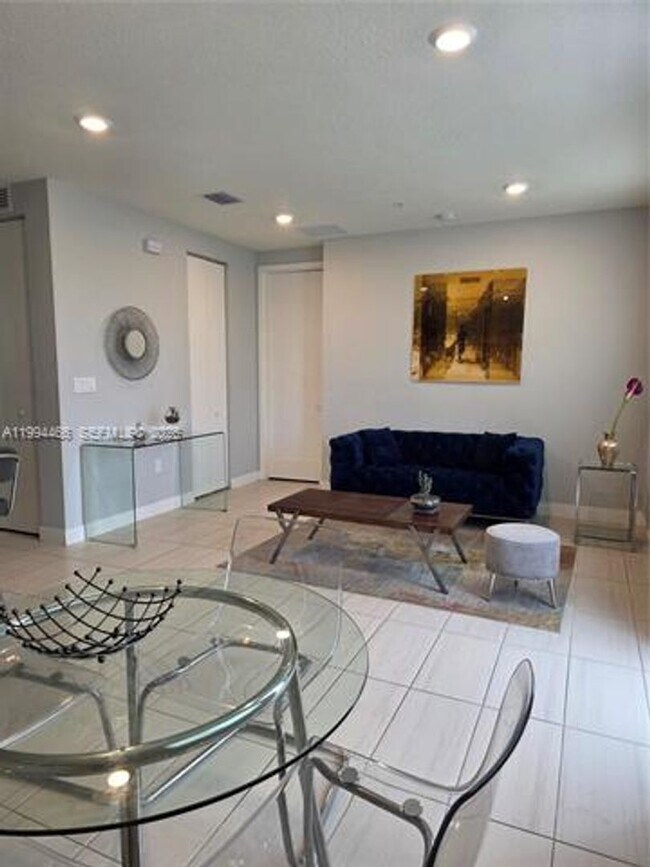 Foto del edificio - 10222 NW 64th Way