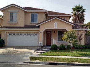 Building Photo - 3267 Woodmere Dr