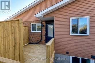 Building Photo - 300 Dalehurst Dr