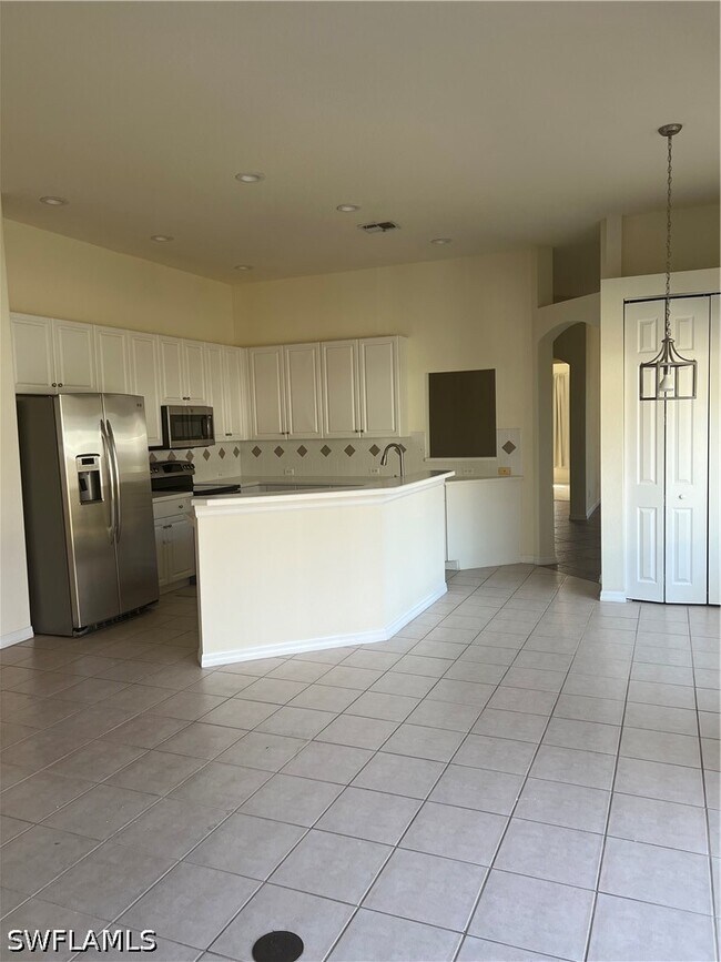 Building Photo - 3414 Marbella Ct