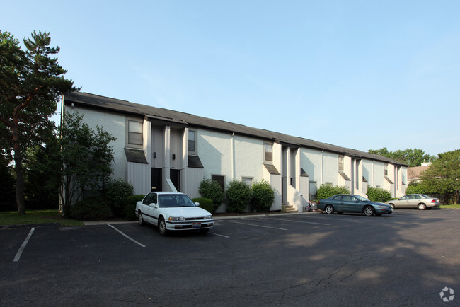 Building Photo - Stonehedge