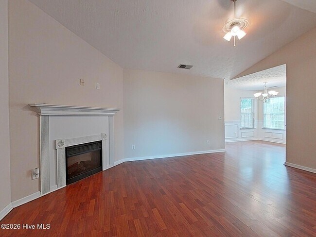 Foto del edificio - 298 High Meadows Cir