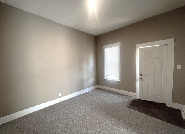 Foto del edificio - 1942 S 16th St