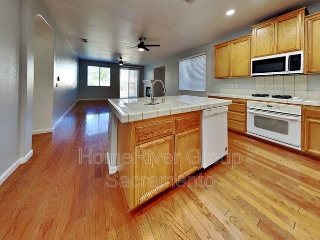 Building Photo - 5767 Beadnell Way