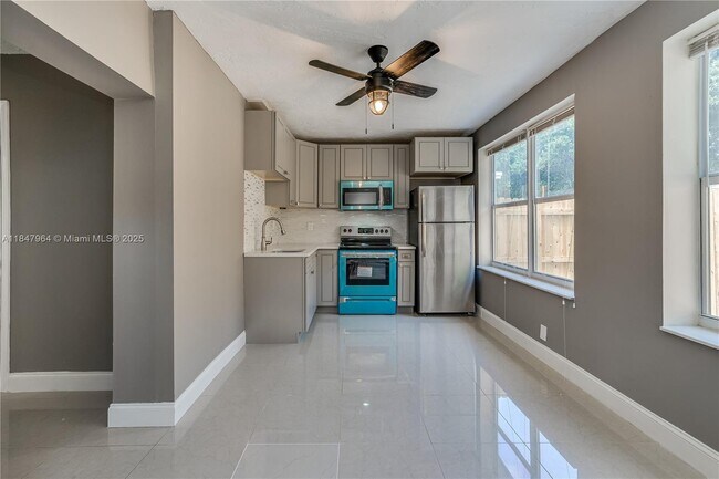 Foto del edificio - 2620 NW 83rd Ave