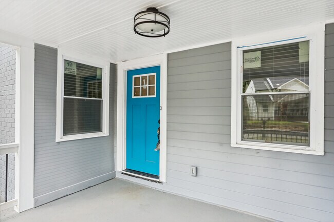 Building Photo - 1098 Oak Knoll Ter SE, Atlanta, GA 30315