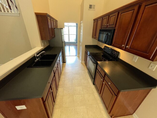 Foto del edificio - 321 Arlington Meadows Dr