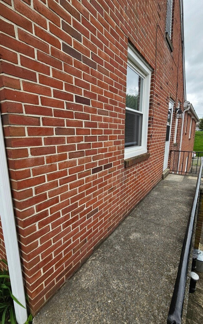 Foto del edificio - 371 Nottingham Rd