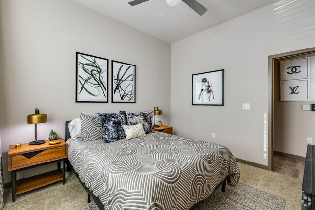 1 BR, 1 BA - 690 SF - Jade Apartments