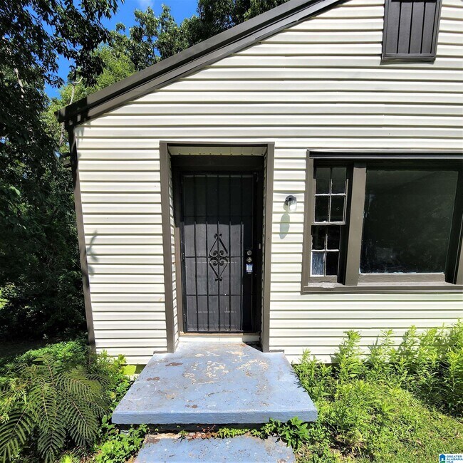 Building Photo - 1537 Bacon Ave