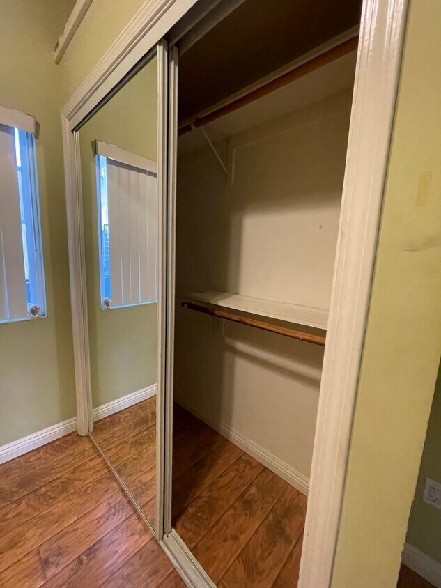Foto principal - 829 Garfield Ave